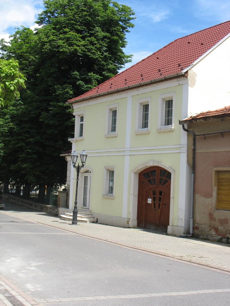 Pozostałe, gdzie bylam gdy mnie nie bylo... - Tokaj… to urokliwe niewielkie miasteczko. Poza winem, za główne zabytki uważa się pałac Rákóczi-Dessewffy, fontannę Bachusa oraz barokowym miejski Ratusz. 