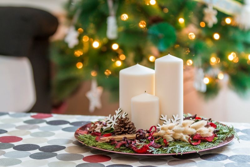 Jakie świece wybrać na wigilijny st&oacute;ł?