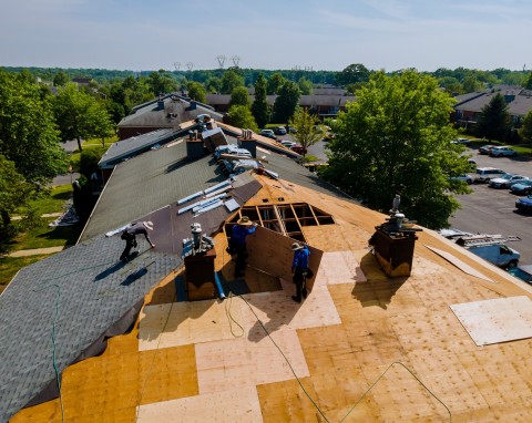 Czy trzeba mieć pozwolenie na remont dachu? Sprawdź, kiedy musisz złożyć wniosek