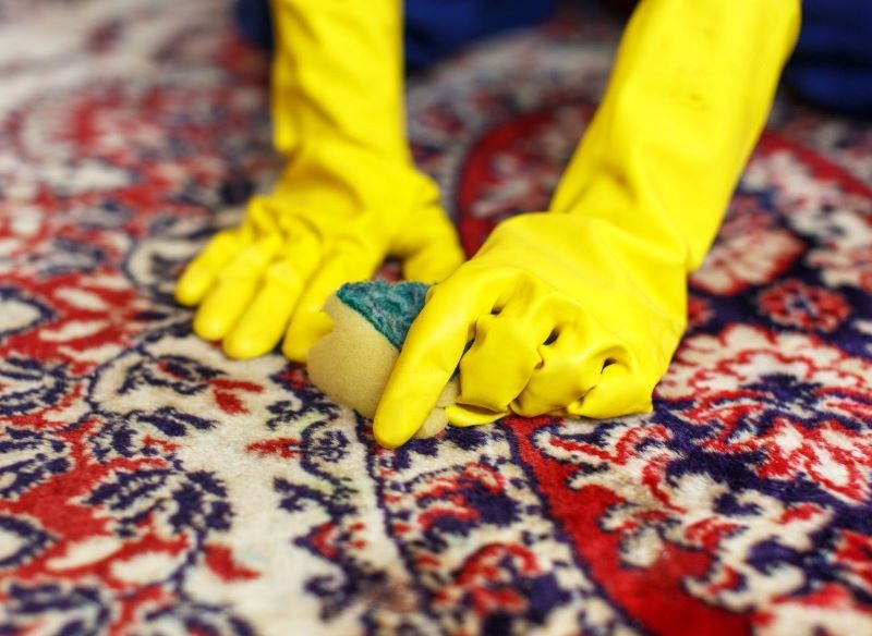 Dywan wraz z upływem czasu traci pierwotny blask.