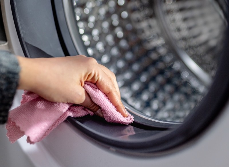czyszczenie szuflady i uszczelek pralki