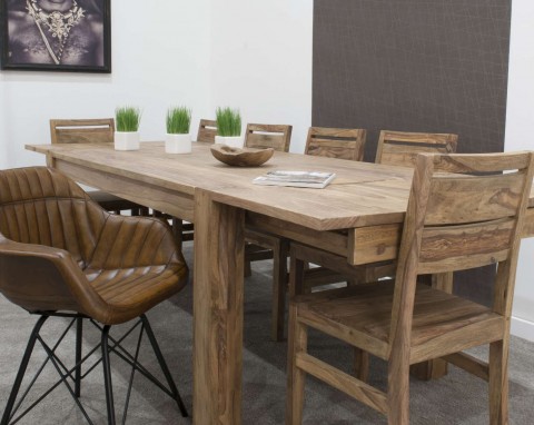 Szukasz stołu do jadalni? Postaw na ponadczasowy drewniany duży stół!