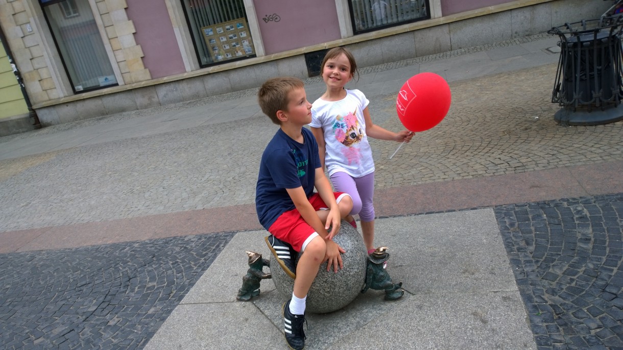 Pozostałe, wakacyjne pstryki .... - krasnale lubimy na maxa:)