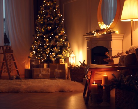 Magiczny dom na Boże Narodzenie – inspiracje i trendy na 2025