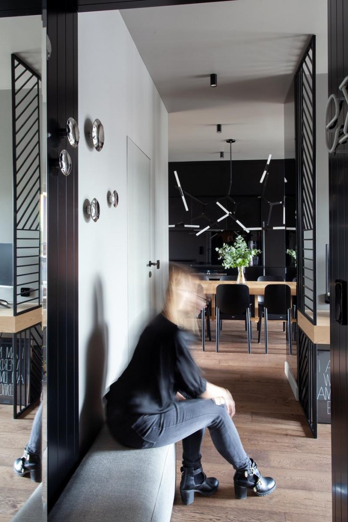 Domy i mieszkania, Stonowane wnętrze w męskiej kolorystyce - Projekt: Mieszkanie „All in black”
Lokalizacja: Poznań
Design: KREACJA PRZESTRZENI
Photo: Hubert de Jakusz-Gostomski