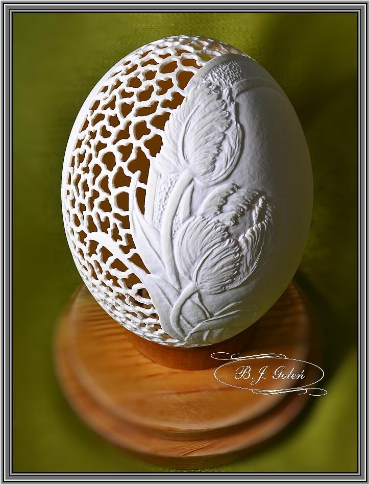 Dekoratorzy, Egg art - Pisanka strusia Tulipany - Bogusława Justyna Goleń - Pisanka strusia Tulipany - Bogusława Justyna Goleń