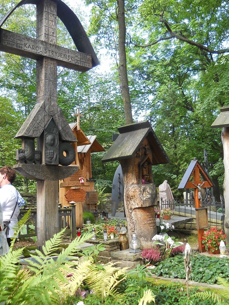 Pozostałe, Zakopane w  foto - pigułce. Część druga: Pęksowy Brzyzek. - Karol Stryjeński, architekt, rzeźbiarz, działacz społeczny. Krzyż na jego grobie wykonał A. Kenar.