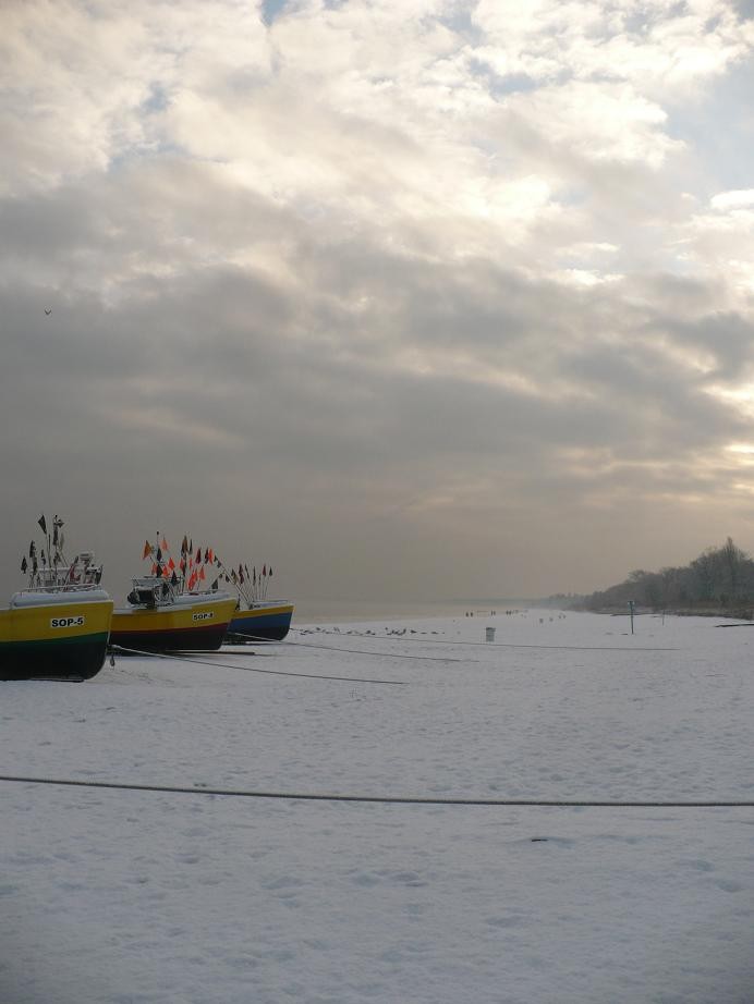 Pozostałe, Pierwsze pisanki haftowanki i zima nad morzem ................. - ..........i kutry..........