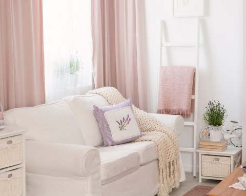 Styl prowansalski we wnętrzach. Elegancja z ciepłym, wiejskim klimatem