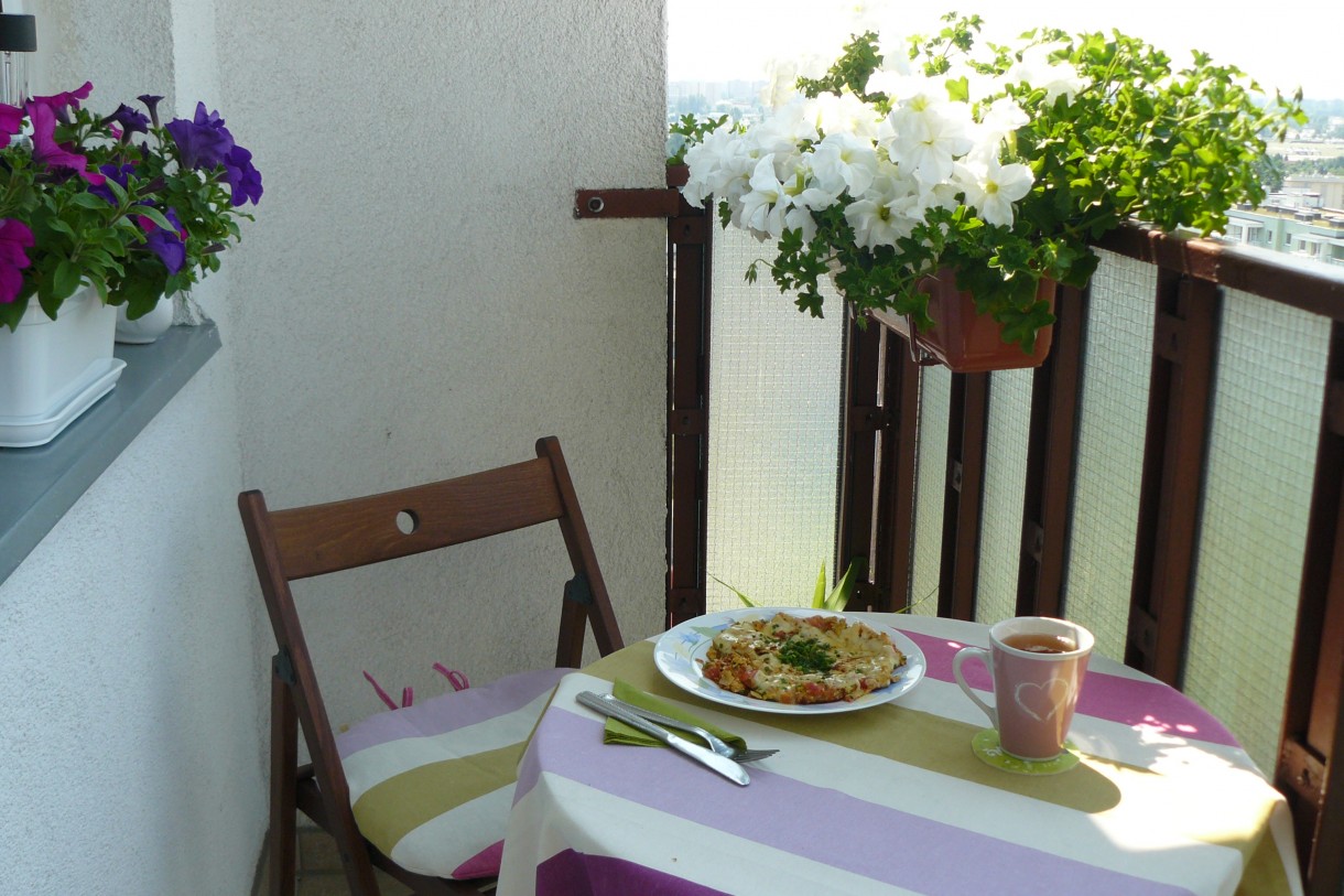 Pozostałe, Balkon raz jeszcze - w towarzystwie petunii - swoją drogą, nie wiedziałam, że petunie tak pachną!