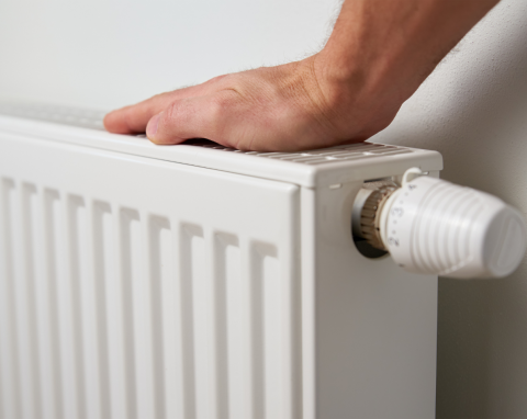 Jak sprawdzić, czy kaloryfery dobrze grzeją? Prosty 2-minutowy test rozwieje wszystkie wątpliwości