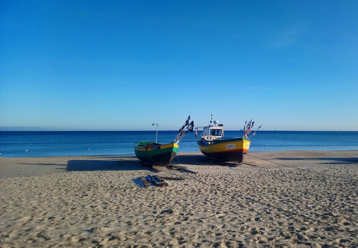 Dekoracje, Walentynkowo................. - ....................i kutry na plaży................