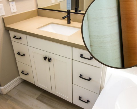 Oklejanie mebli w łazience – tani sposób na nowoczesną łazienkę. Czym i jak okleić fronty mebli łazienkowych?
