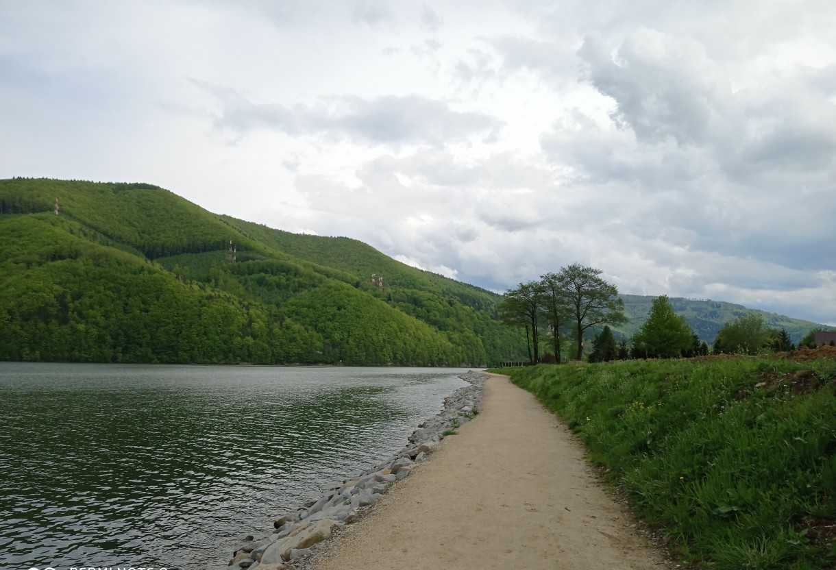 Podróże, Nad jeziorem